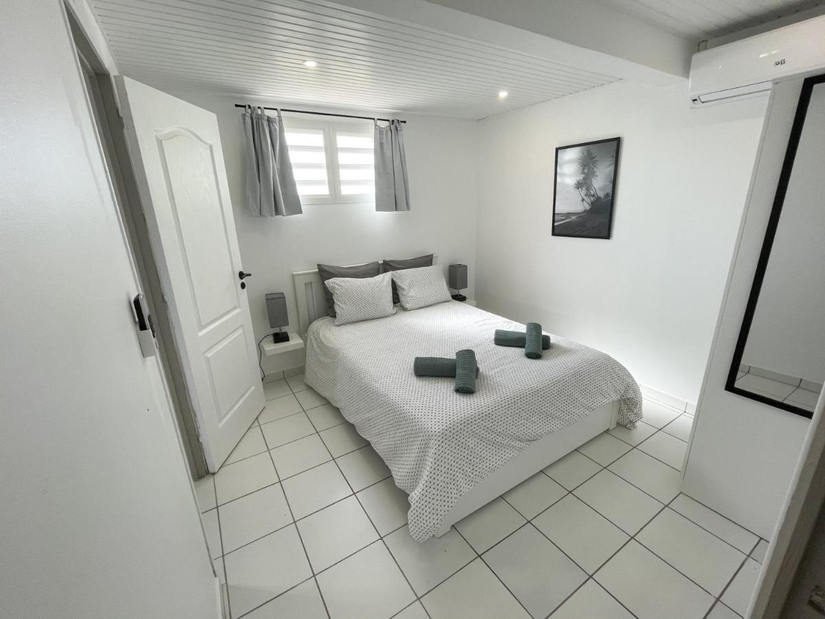 Chez Rey Apartment Riviere-Salee Bagian luar foto