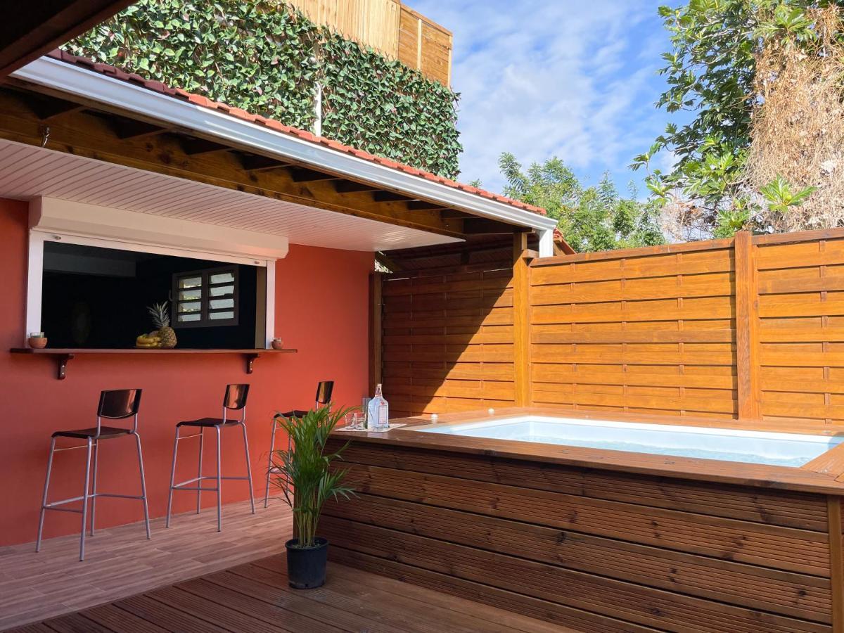 Chez Rey Apartment Riviere-Salee Bagian luar foto