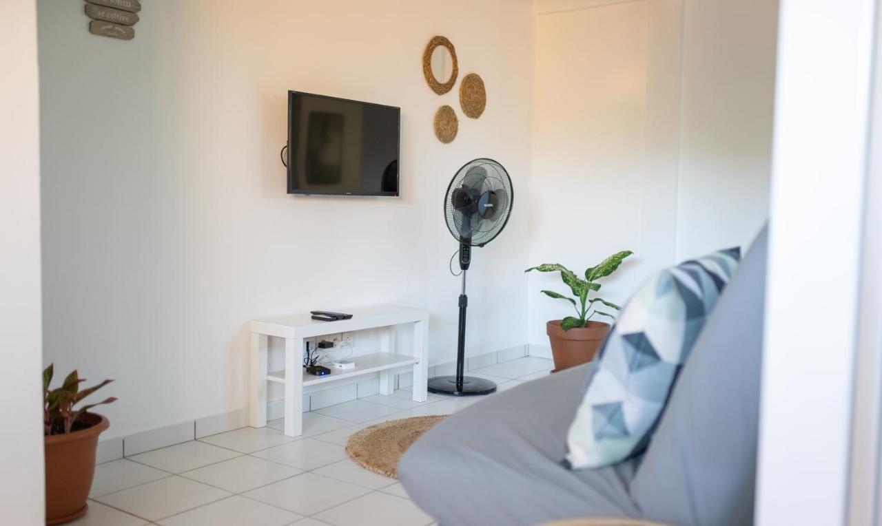 Chez Rey Apartment Riviere-Salee Bagian luar foto